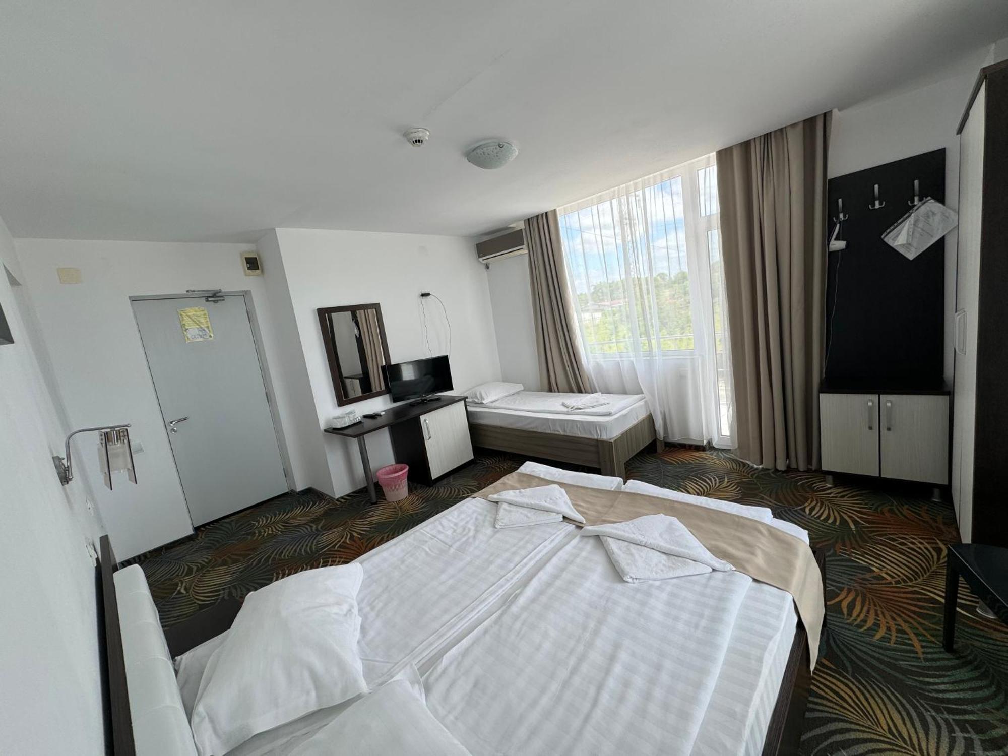 Babylonia Resort コスティネシュティ エクステリア 写真